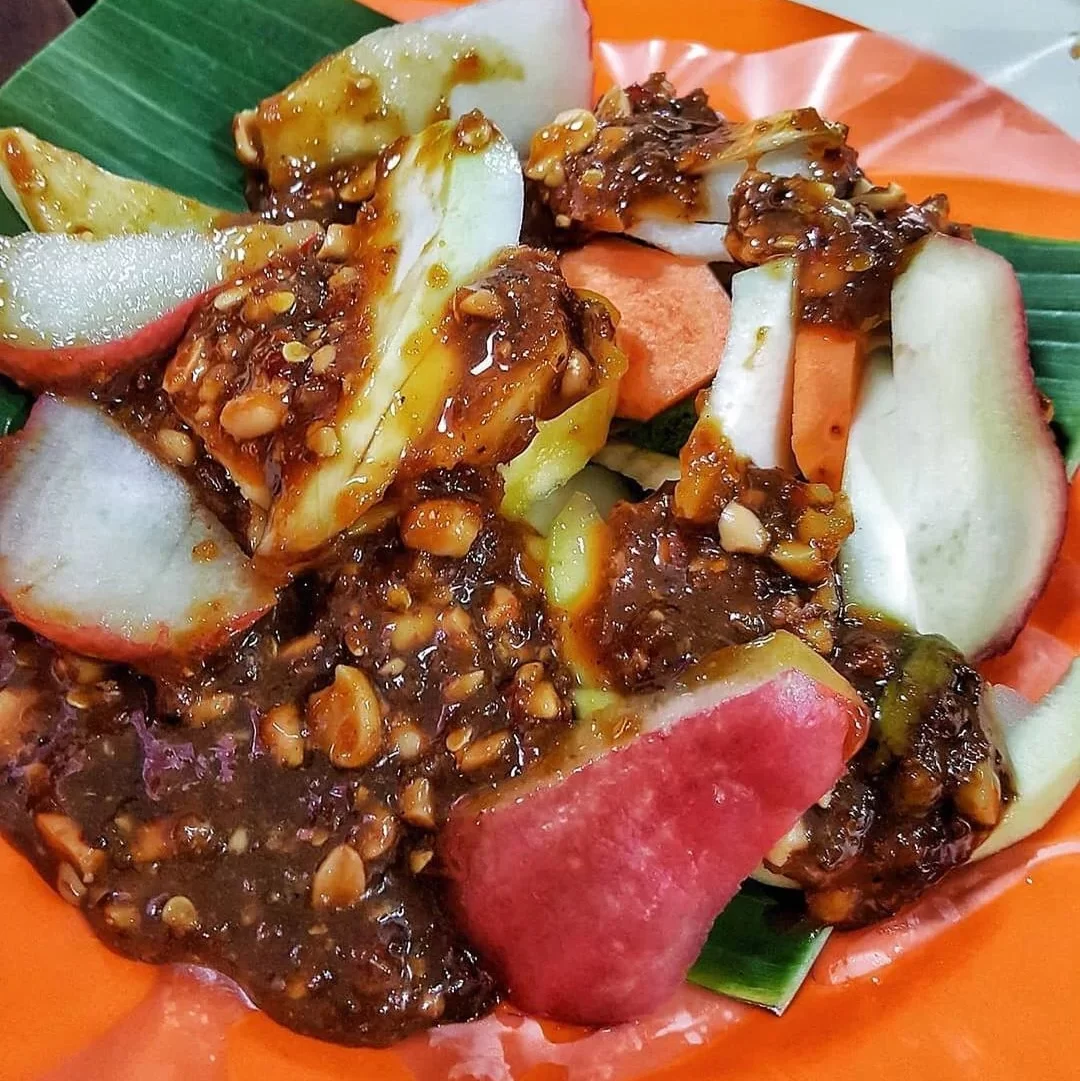 Kuliner Mangga Dua Rujak Kolam Medan